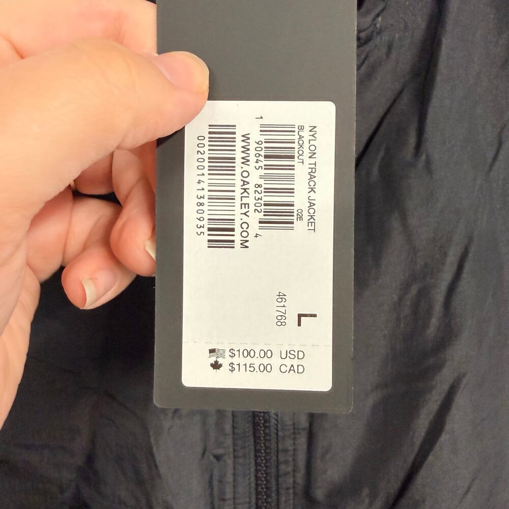 NWT Oakley Nylon Track Jacket Blackout Colorblock Windbreaker Men's SZ LARGE NEW - Picture 5 of 8